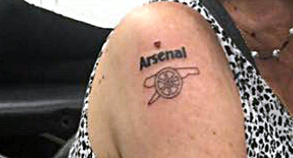 81 year old Arsenal fan gets Gunners tattoo on her arm